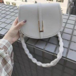 Saddle crossbody bag underarm bag